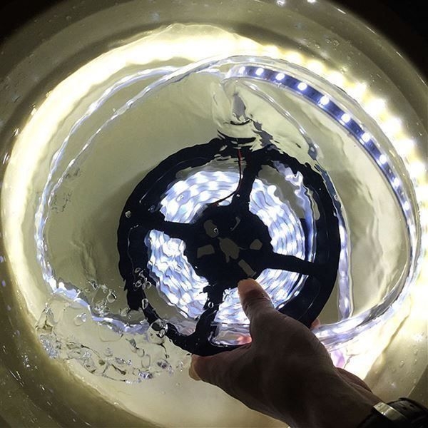 5M Strip Streifen Led Band Wasserfest Kaltweiss Smd 5050 Lic